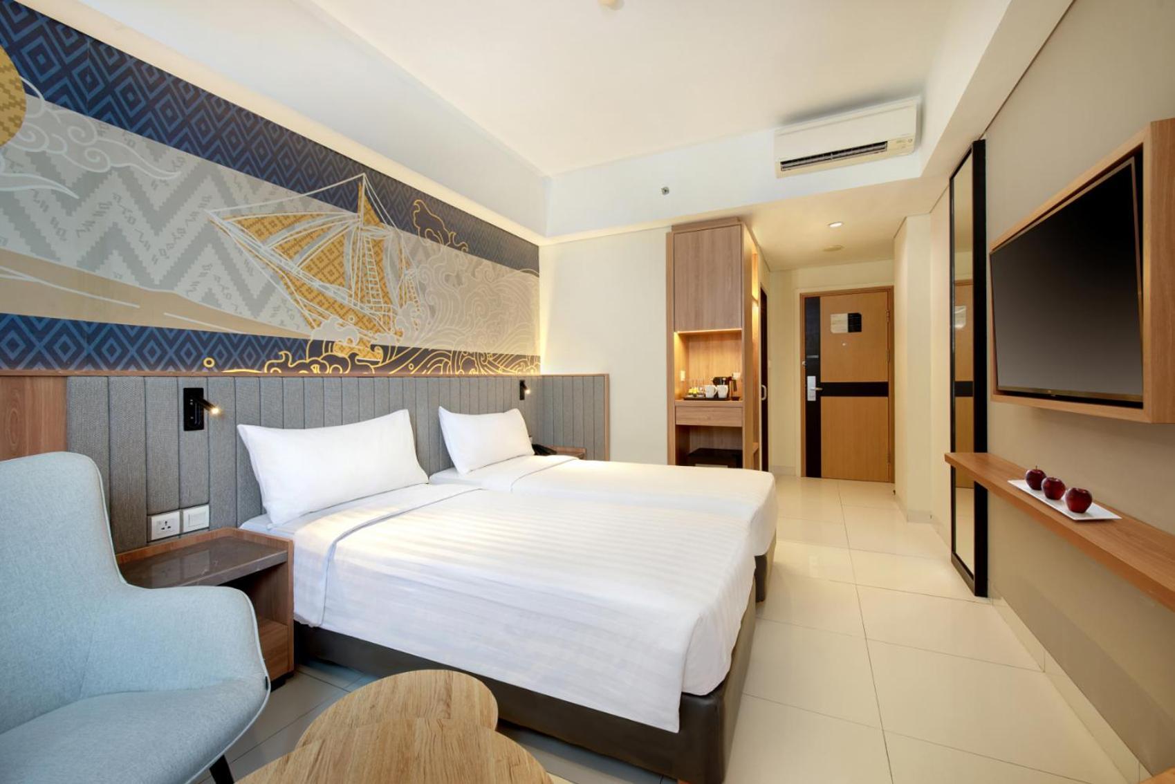 Aston Inn Pantai Losari Makassar Esterno foto