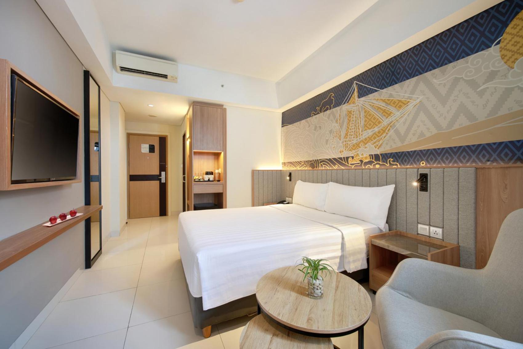 Aston Inn Pantai Losari Makassar Esterno foto