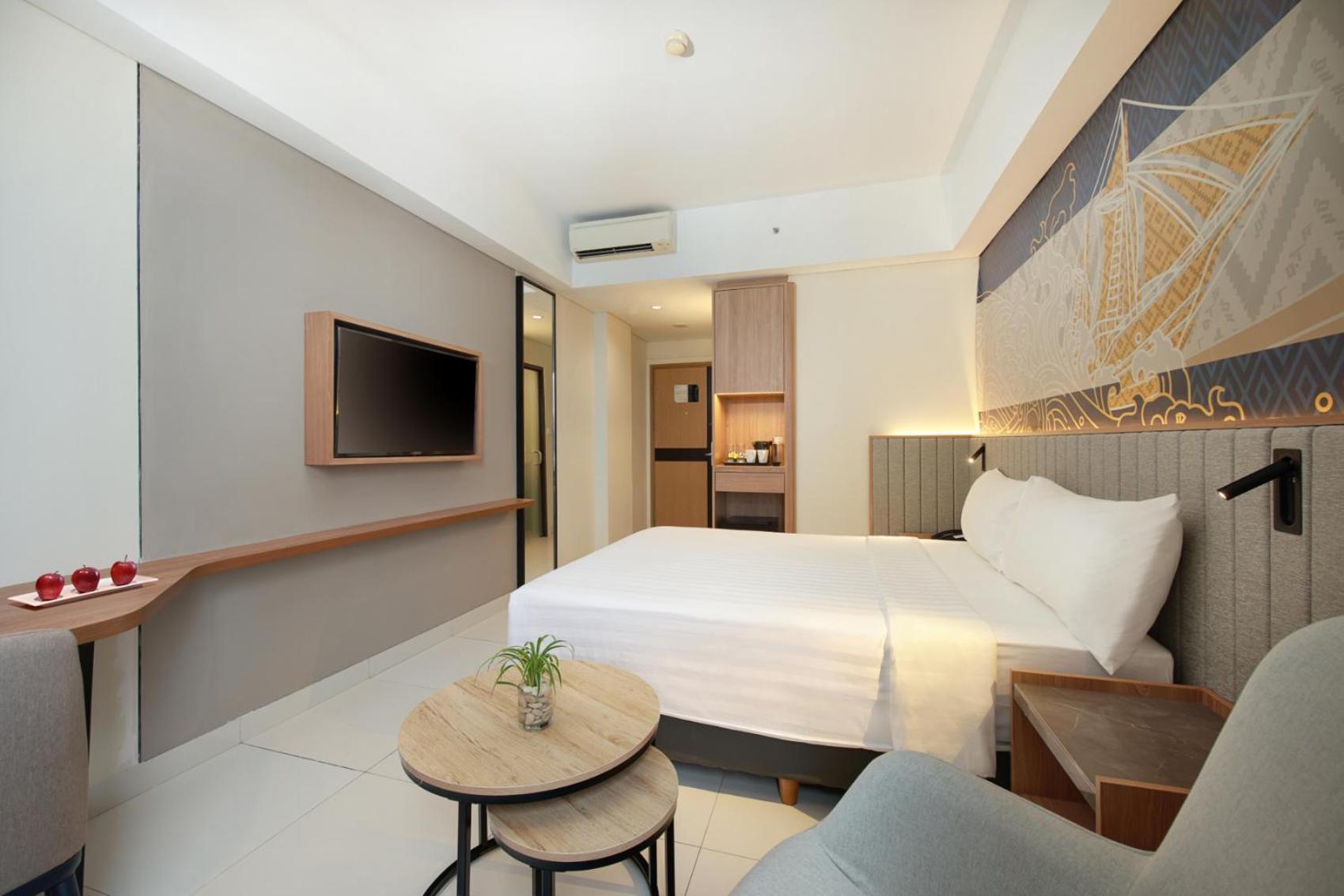 Aston Inn Pantai Losari Makassar Esterno foto