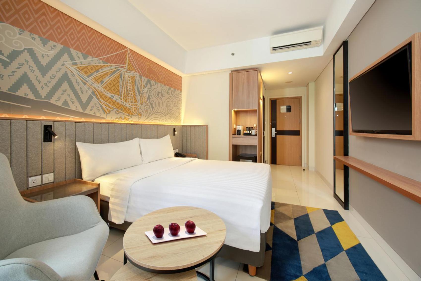 Aston Inn Pantai Losari Makassar Esterno foto